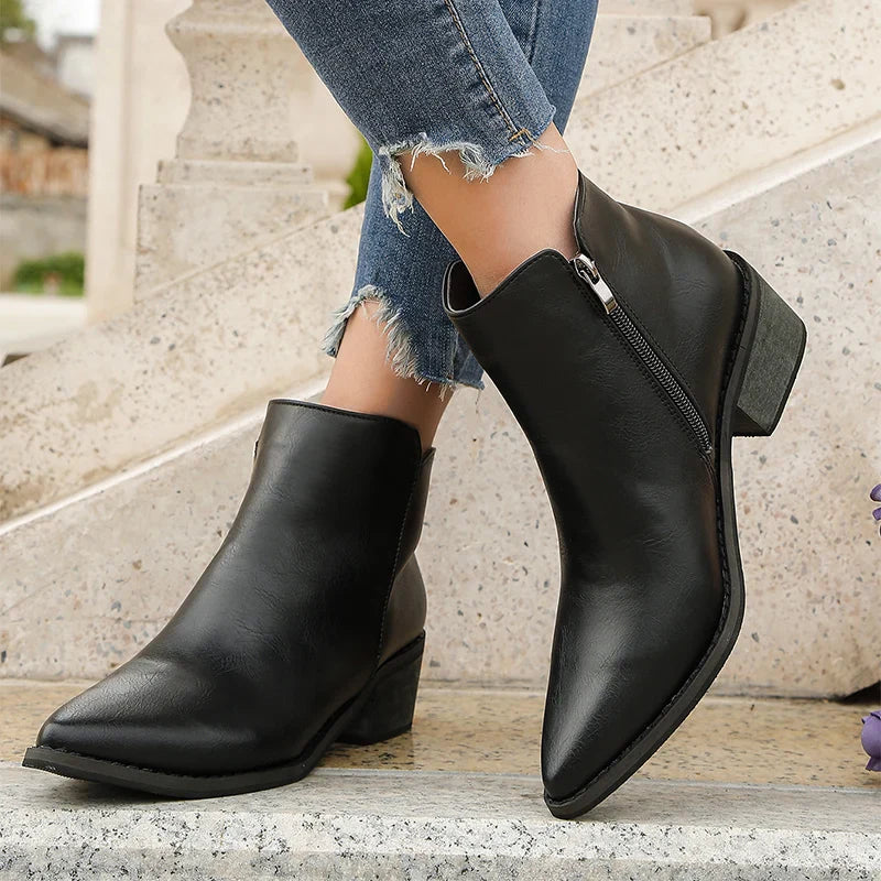 ZURI - LEATHER ANKLE BOOTS